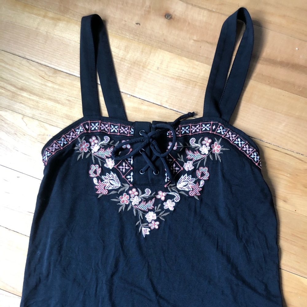 Very cute American eagle tie up tank